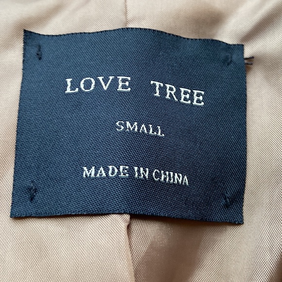 Love Tree Lightweight button-down Trench in size S - Picture 2 of 2